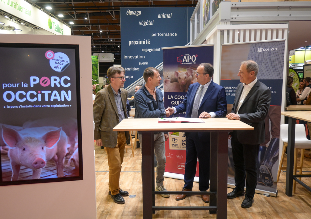 Signature de la création d'une association signée RAGT et APO
